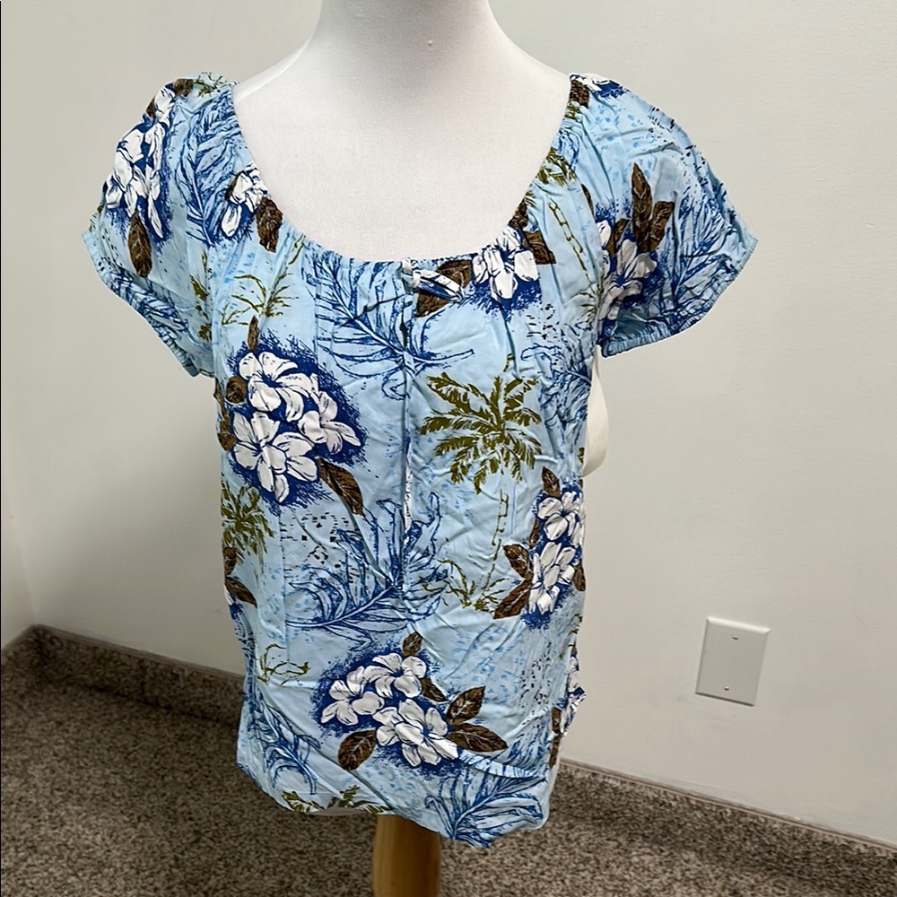 🌴 NWT Hawaiian Reserve Blouse